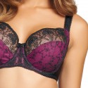 soutien gorge avec un très bon maintien et de belles dentelles brodées